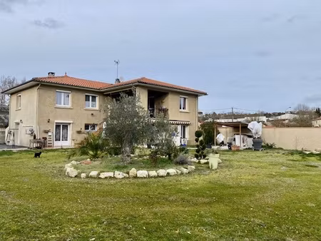 maison 8 pièces ( 242 m2) avec jardin à auch