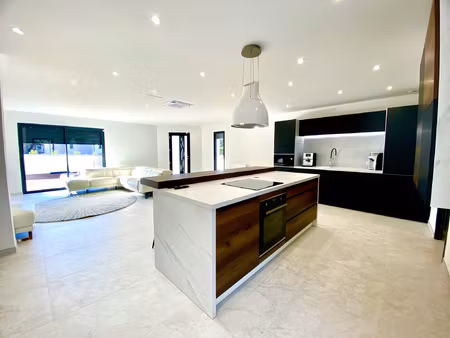 maison contemporaine d'exception toit plat 2023