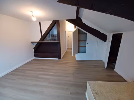 studio cuisine equipee 26 bd du pavatou aurillac