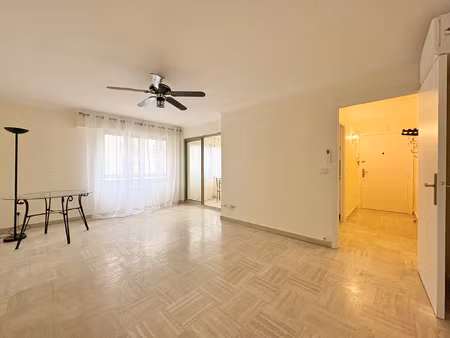 cannes - 3 pièces 70 m2 traversant - loggia sud - parking co