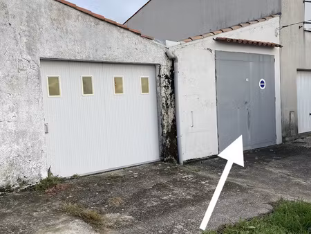 à vendre garage avec fort potentiel la rochelle (17000)
