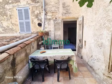 a voir draguignan centre f3 de 95m traversant avec terrasse