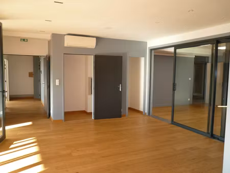 local professionnel à vendre cognac 4 pièce(s) 93m2 229 950€