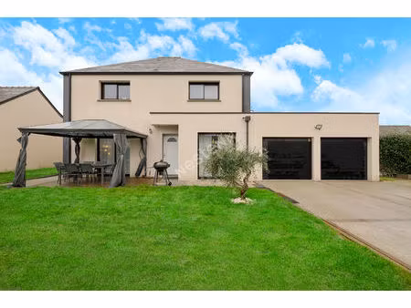 maison contemporaine à vendre à pire chance - 4 chambres- double garage -terrain 575 m2