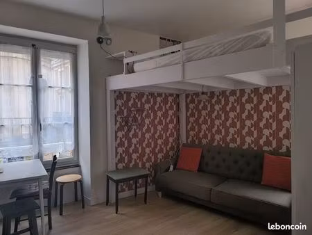 studio meublé plein centre, bail 6 mois