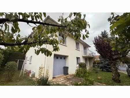 vente maison 6 pièces 122 m2 à millau