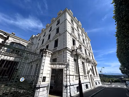 vente appartement 2 pièces 37m2 pau 64000 - 189000 € - surface privée