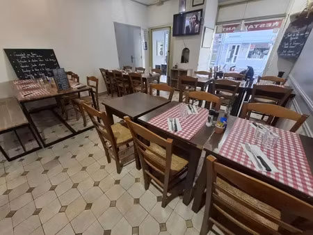 nice restaurant port