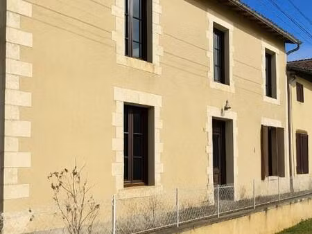 maison de caractère 158 m2 avec jardin et dépendance