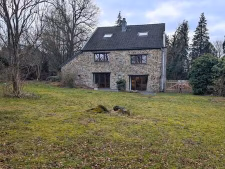 maison rénovée 4 façades à haut-nivezé – 321 m² – 8 chambres