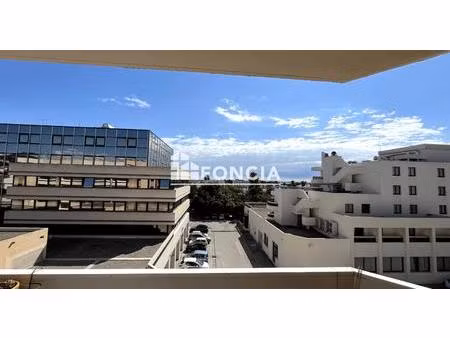 rare quartier mediatheque- grand studio