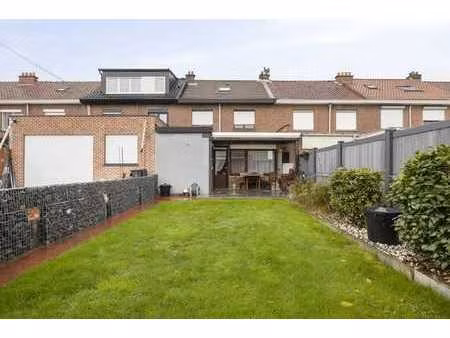 spacieuse maison mitoyenne avec garage à willebroek