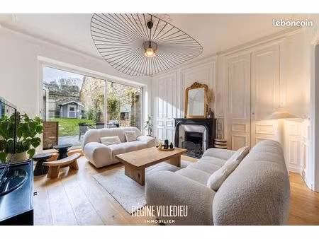 maison de ville 8 pièces 167 m²