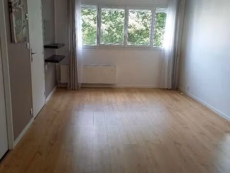 maurepas centre appartement 33 m2