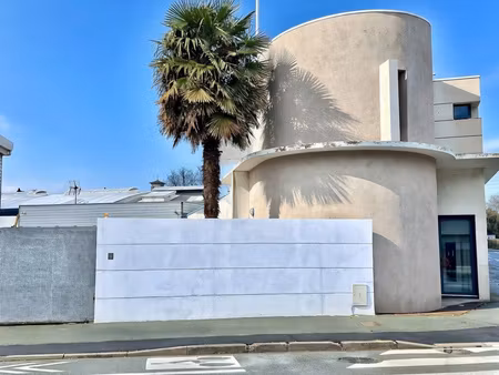 opportunité exceptionnelle : transformez cet immeuble d'archi en unemaison individuelle de