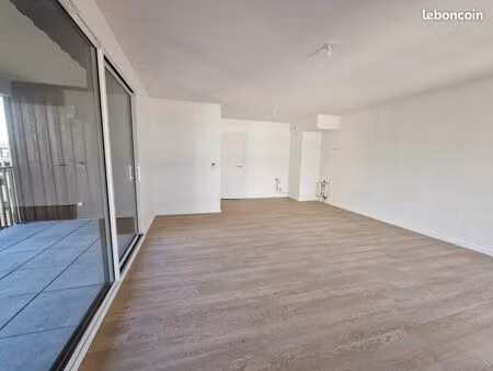 appartement 3 pièces 69 m²