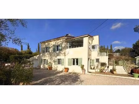 rare à cotignac : maison au calme + piscine + possible appartement indépendant