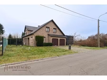 ruime en energiezuinige woning met 4 slaapkamers op mooi perceel van 8a