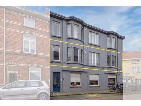 appartement central dans un immeuble à petite échelle