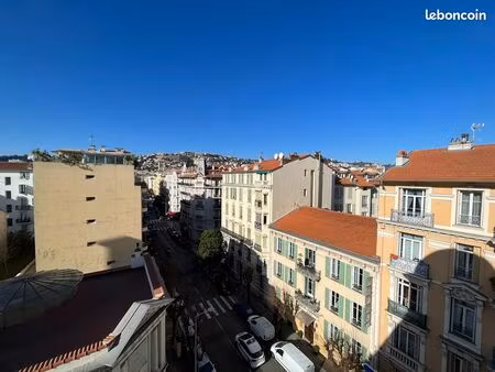 studio 1 pièce 19 m²