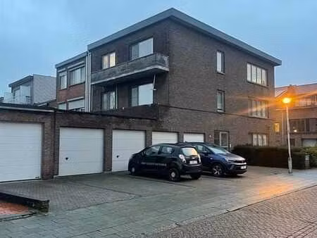 parking/boxe de garage