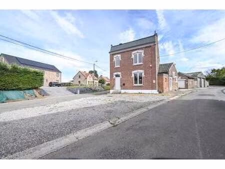 maison d’habitation avec commerce, bureaux