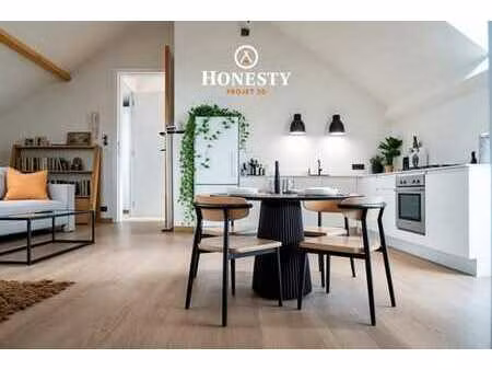 option-très bel appartement rénové à proximité de marche