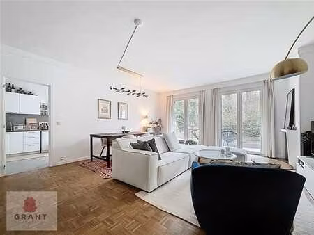 lumineux 2 chambres au calme avec terrasse!