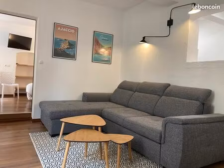 t2 ajaccio rue fesch hiver