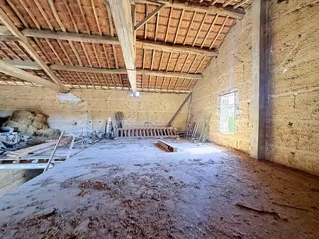 ferme à bourg saint christophe à réhabiliter avec terrain de 401m2