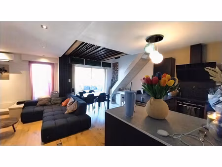 magnifique duplex en plein centre ville de bormes les mimosas