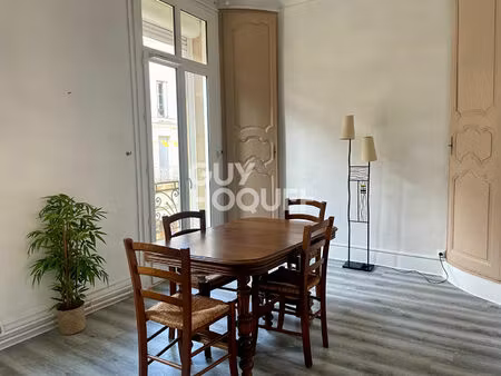 bel appartement t2 meublé, climatisé , meublé + cave