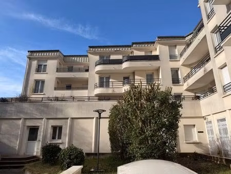 comme une maison en plein cœur de ville ! appartement 3/4 pièces – 80 m² avec grand jardin