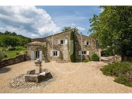 ferme en pierre rénovée avec piscine à vendre à céreste