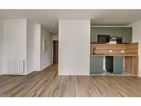 location appartement, 28.72 m² t-1 à noisy-le-grand, 700 €