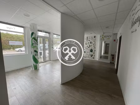 local commercial/ bureaux sainte savine