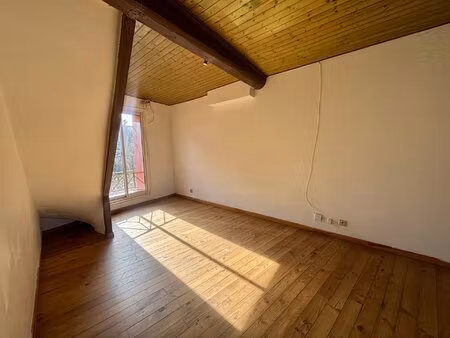 maison de ville avec extérieur