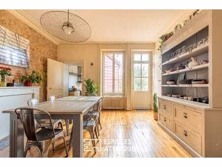 vente maison à la roche-sur-yon (85000) : à vendre / 141m² la roche-sur-yon