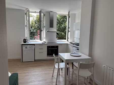 appartement meublé au rdc accès pmr.