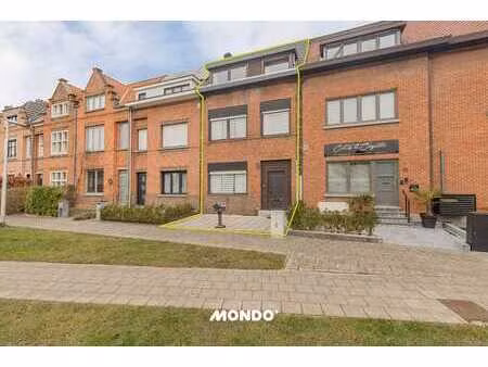 maison familiale partiellement rénovée avec 5 à 6 chambres