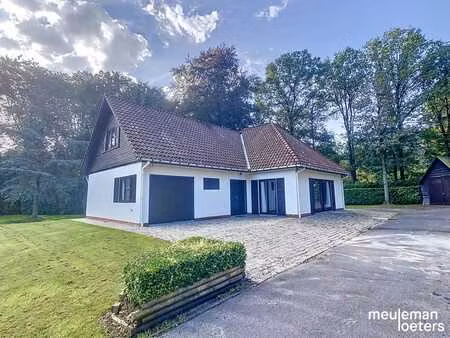 spacieuse maison individuelle située dans un emplacement cal