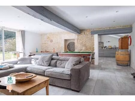 vente maison aux magnils-reigniers (85400) : à vendre / 218m² les magnils-reigniers