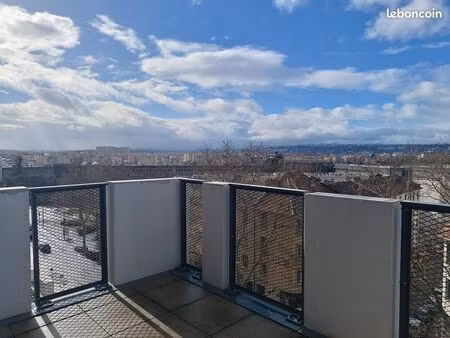 superbe t2 meuble 40m2 refait a neuf lyon 8 bachut