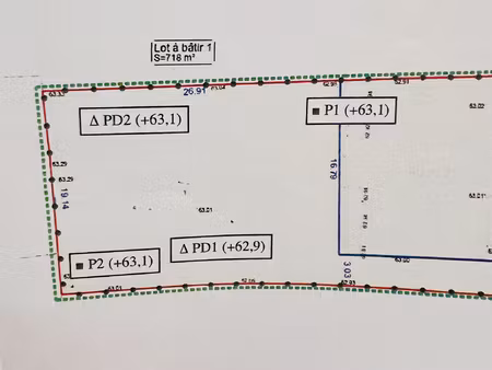 vente terrain constructible 718m2