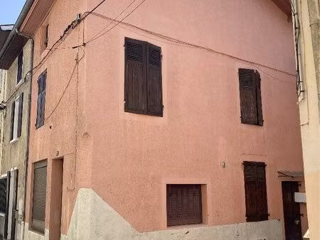 maison de ville proche gare et rue piétonne