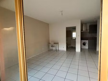 studio 1 pièce 30 m²