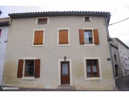 location maison de village