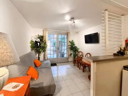 appartement en rez-de-chaussée sur le port de marseillan