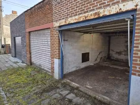 garage à rénover – opportunité rare à dour !