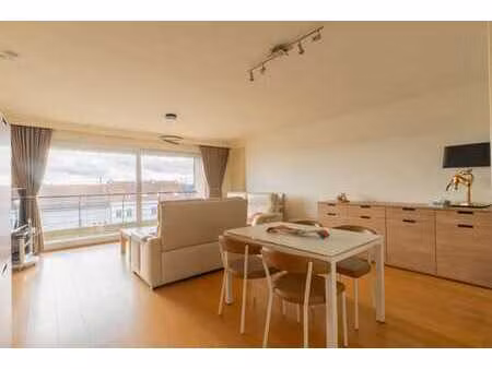 appartement lumineux de 2 chambres idéalement situé dans le